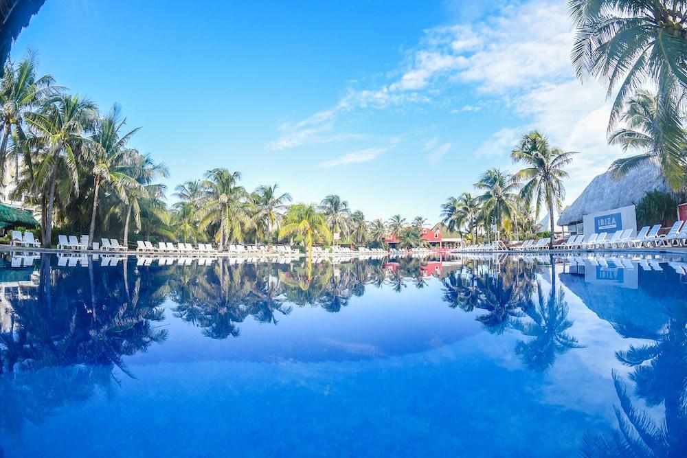 Oh! Cancun On The Beach By Oasis Exterior photo